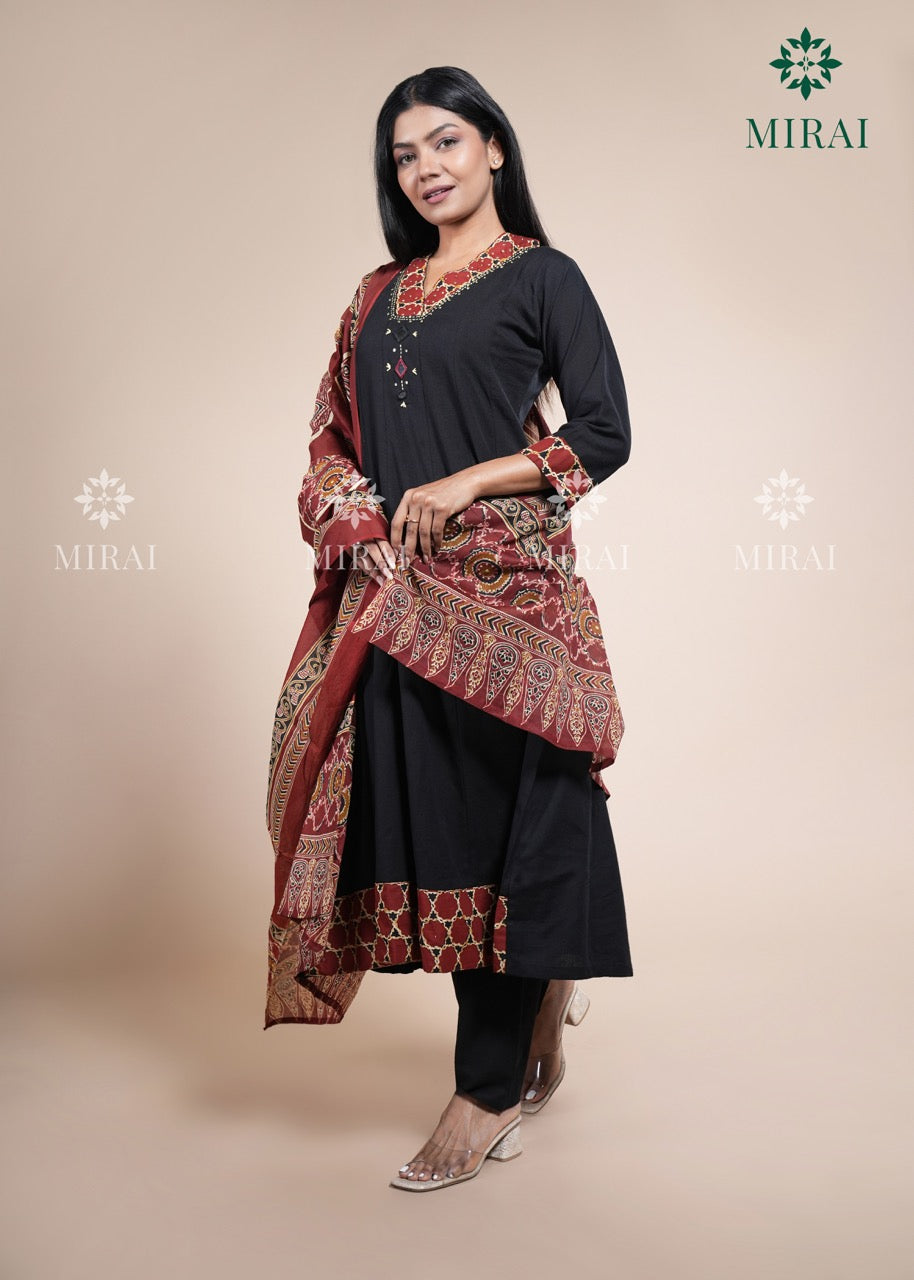 3-Piece Cotton Anarkali Set With Block Print And Mirror Work-Black & Rust