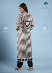 3-Piece Muslin Set With Digital Geometrical Print And Stone Work-Black & White