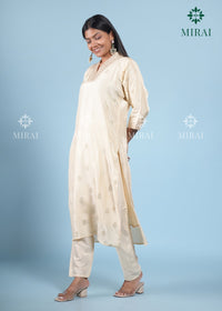 3-Piece Set V-Neck Chanderi Silk With Zari Weave And Banarasi Dupatta-Off White