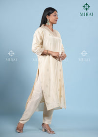 3-Piece Set V-Neck Chanderi Silk With Zari Weave And Banarasi Dupatta-Off White