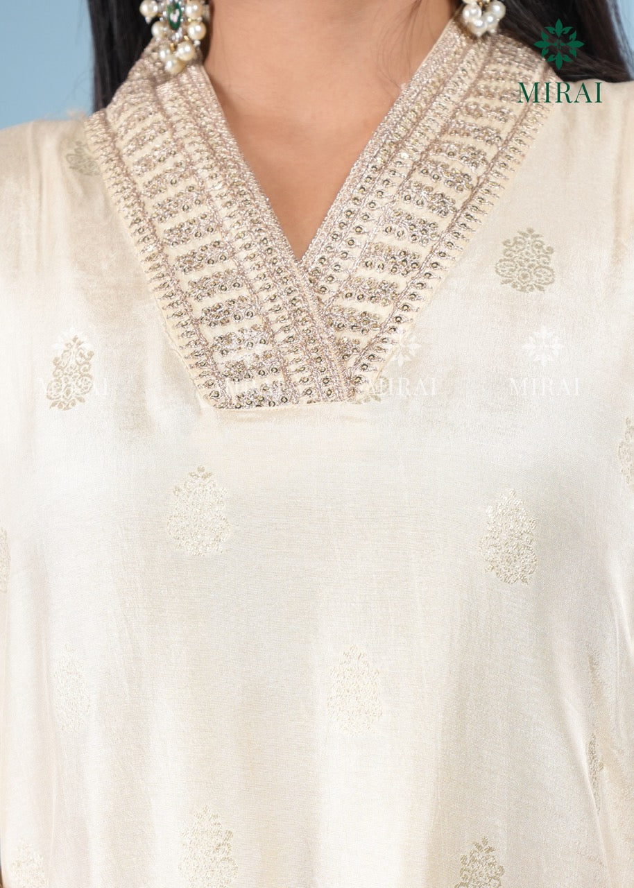 3-Piece Set V-Neck Chanderi Silk With Zari Weave And Banarasi Dupatta-Off White