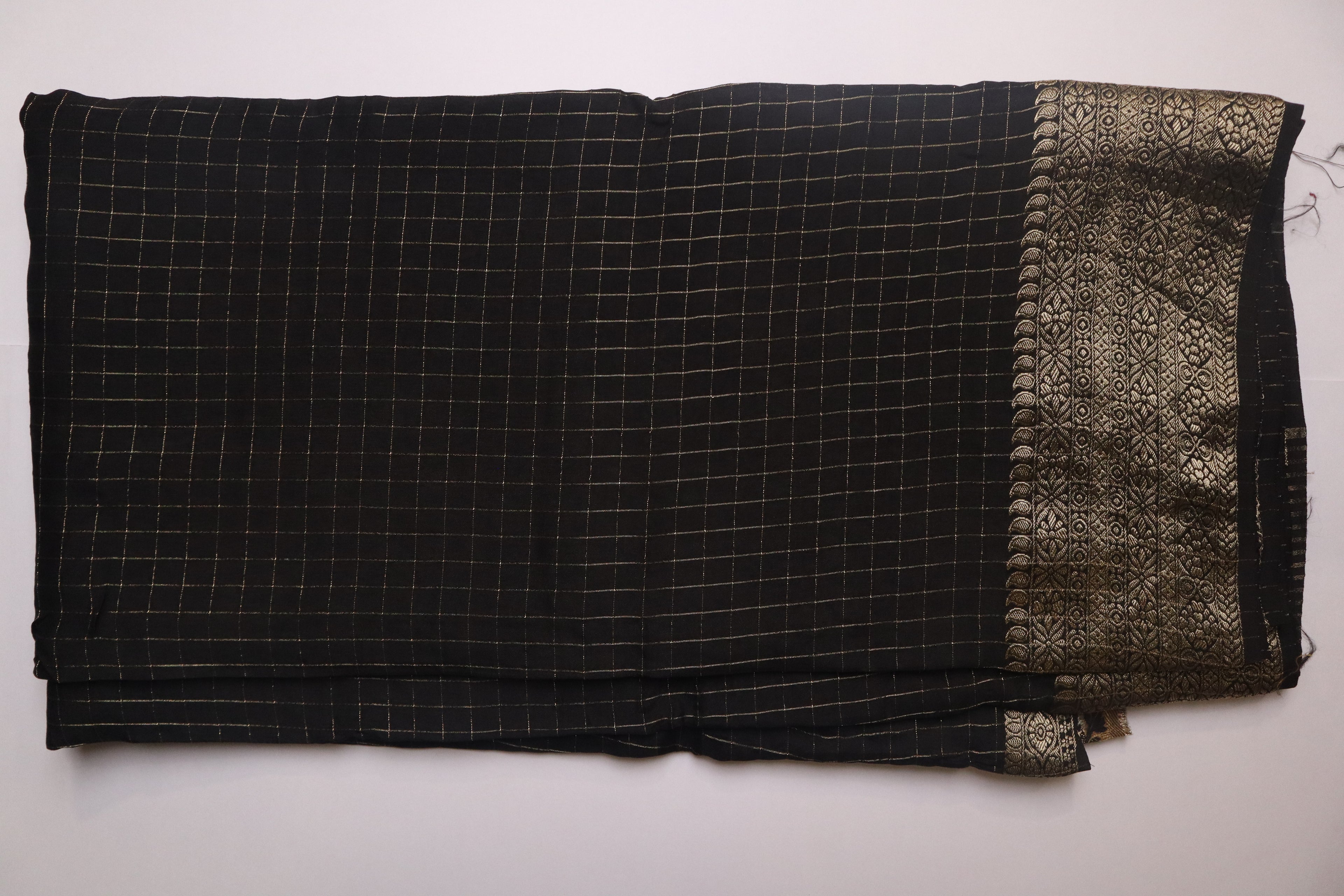 Black Dola Silk Saree With Checks and Banarasi Blouse